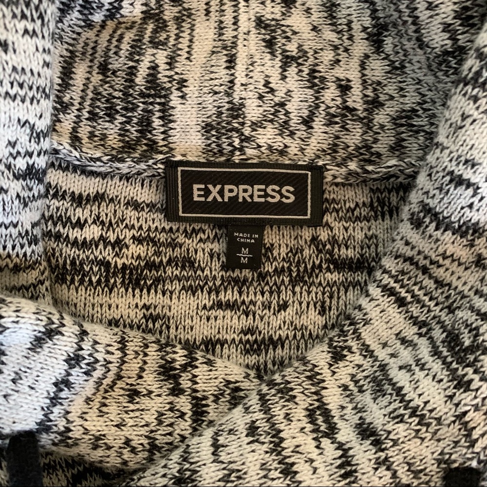 Express sweater - Picture 3 of 4